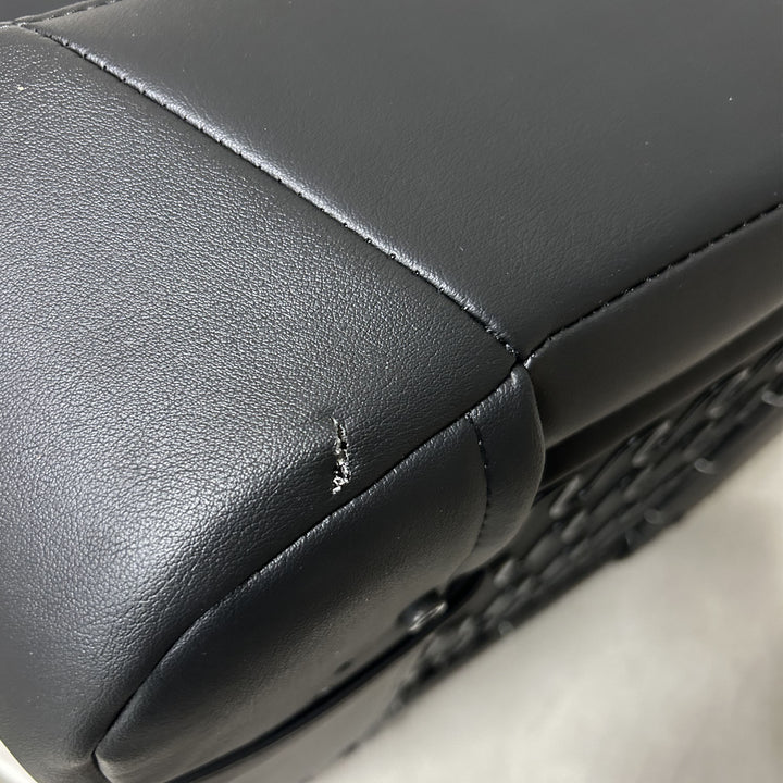 Sport Seat Black Vinyl (passenger) Blemished