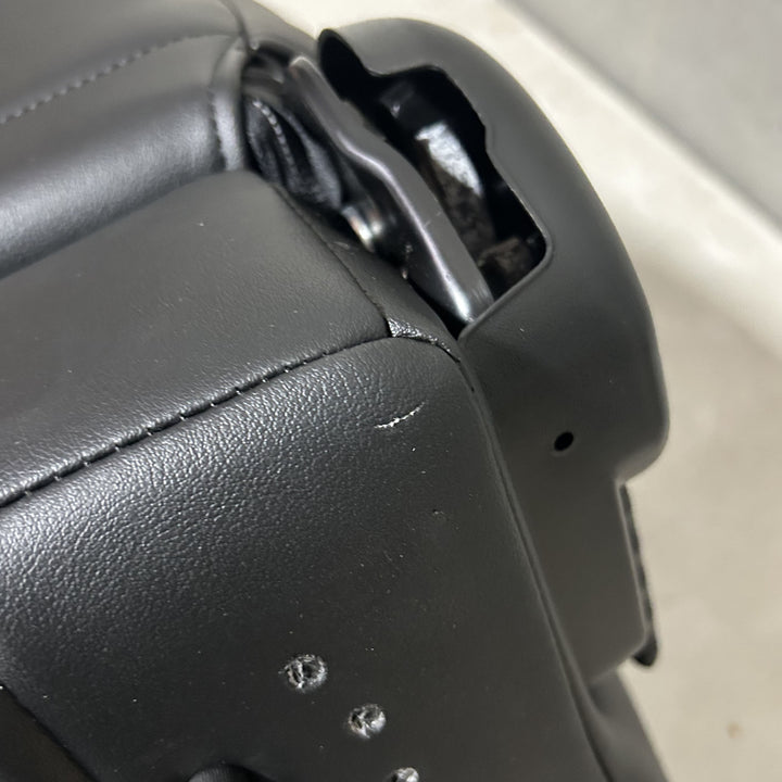 Sport Seat Black Vinyl (passenger) Blemished