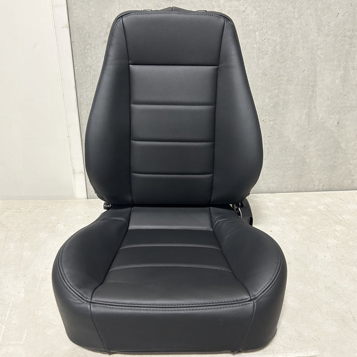 Sport Seat Black Leather (driver) Blemished